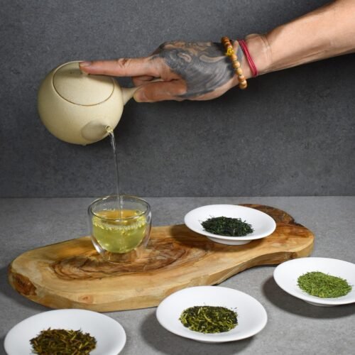 Pouring tea Tencha Workshop